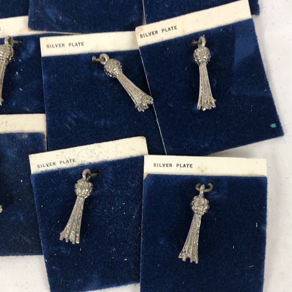 Lot of 32 Vintage 1982 World’s Fair Sunsphere Charms, Silver Plate Knoxville TN - Picture 2 of 6